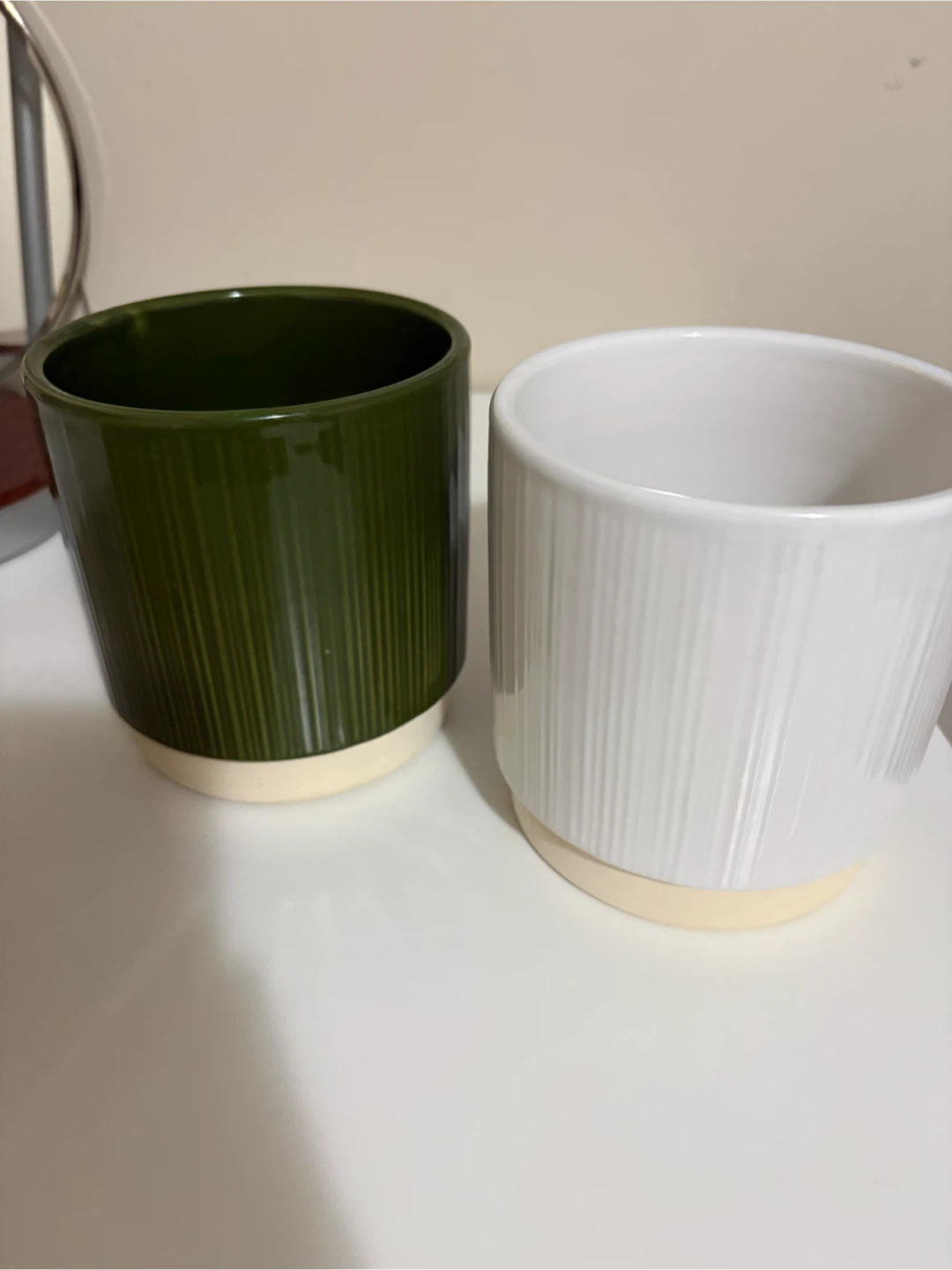 Set of 3 Ceramic Planters (Pink, Green, White) - photo 2