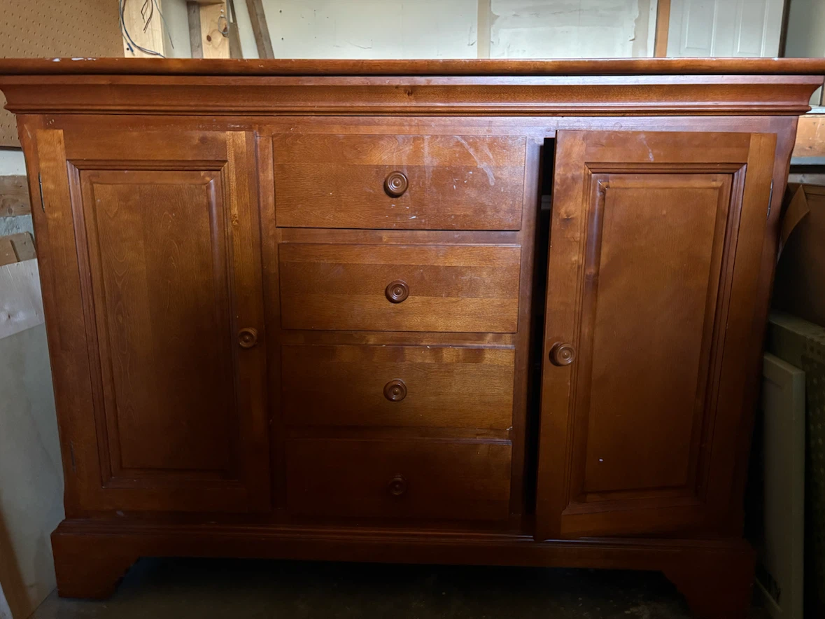 Solid wood dresser/ cabinet - photo 2