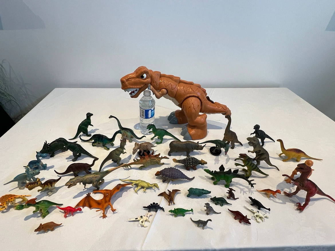 Large Dinosaur Figures Set