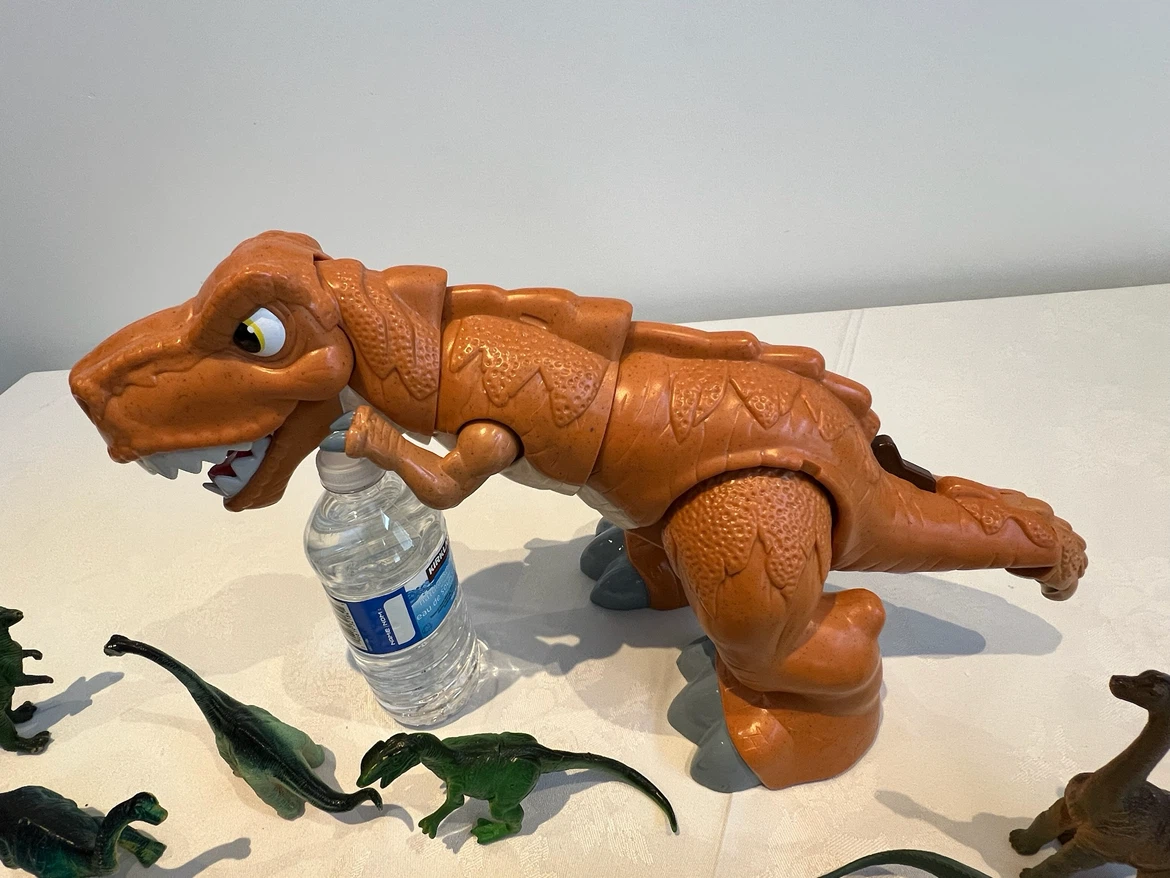 Large Dinosaur Figures Set - photo 4