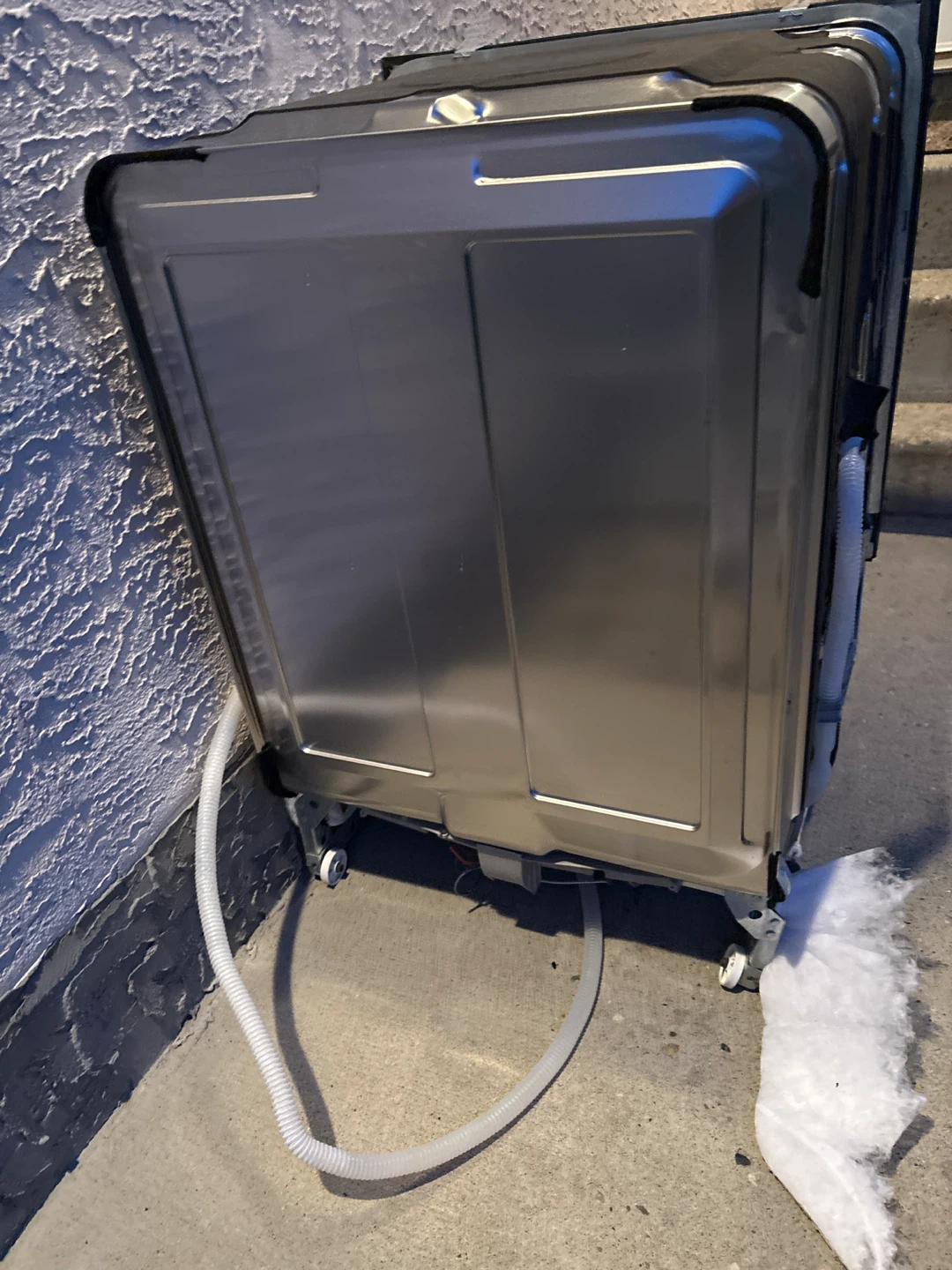 White Dishwasher - photo 2