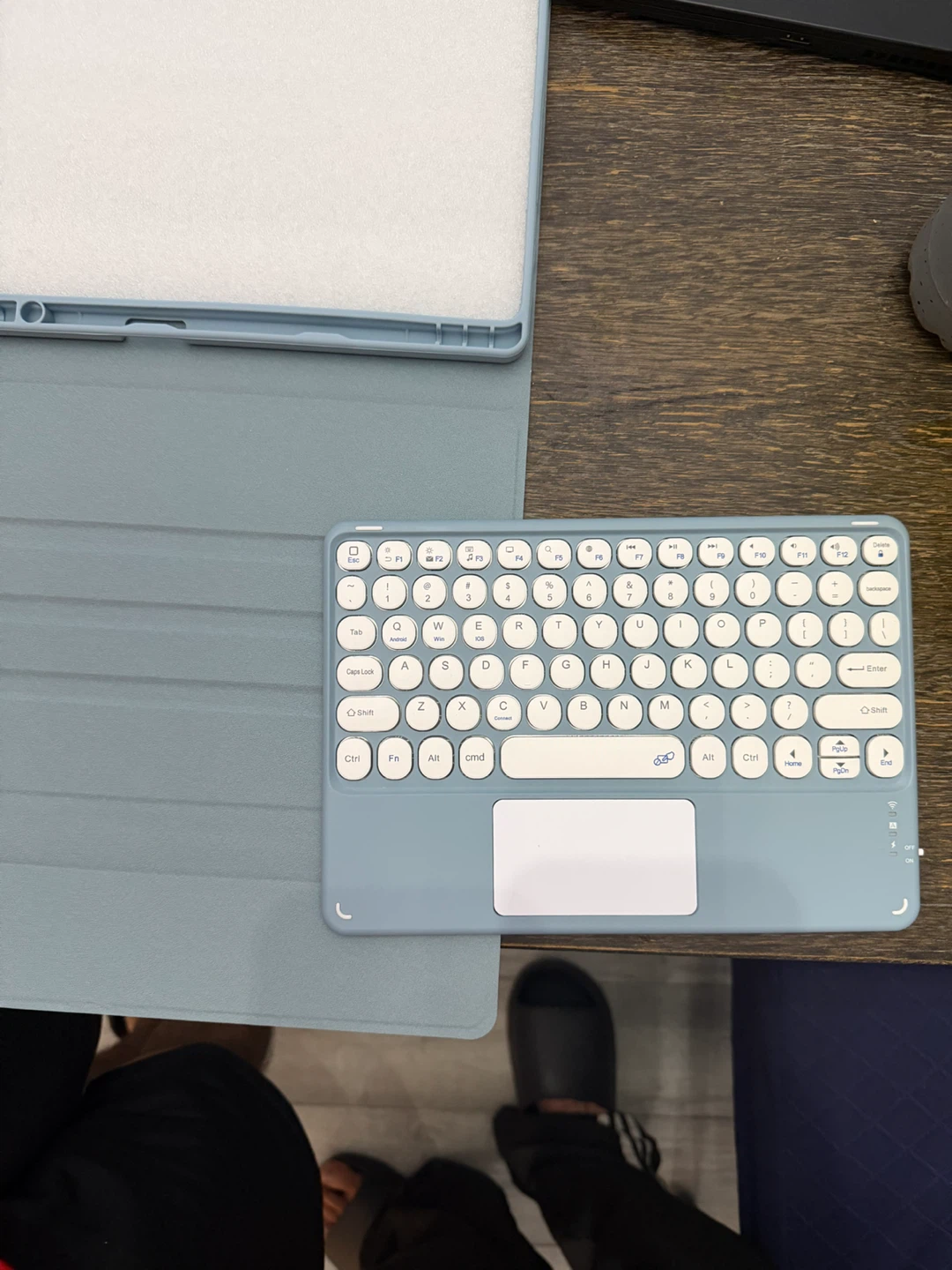 Light Blue Wireless Keyboard with Trackpad Folio - photo 2