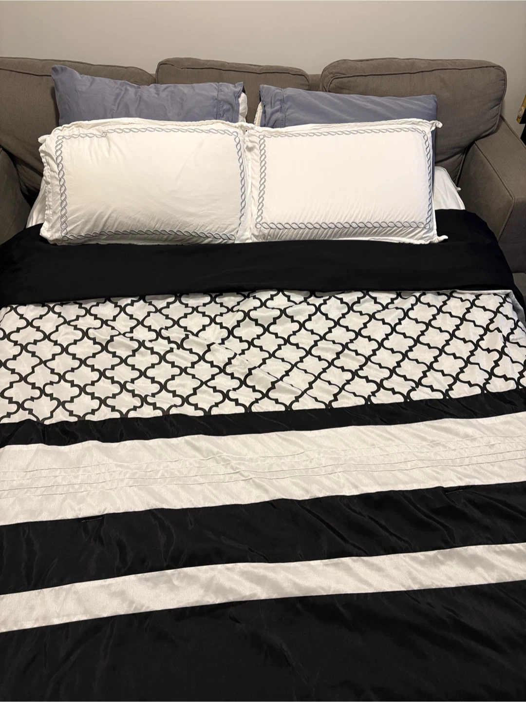 Sectional Sofa Bed with Upgraded Queen Mattress + Pillows - photo 4