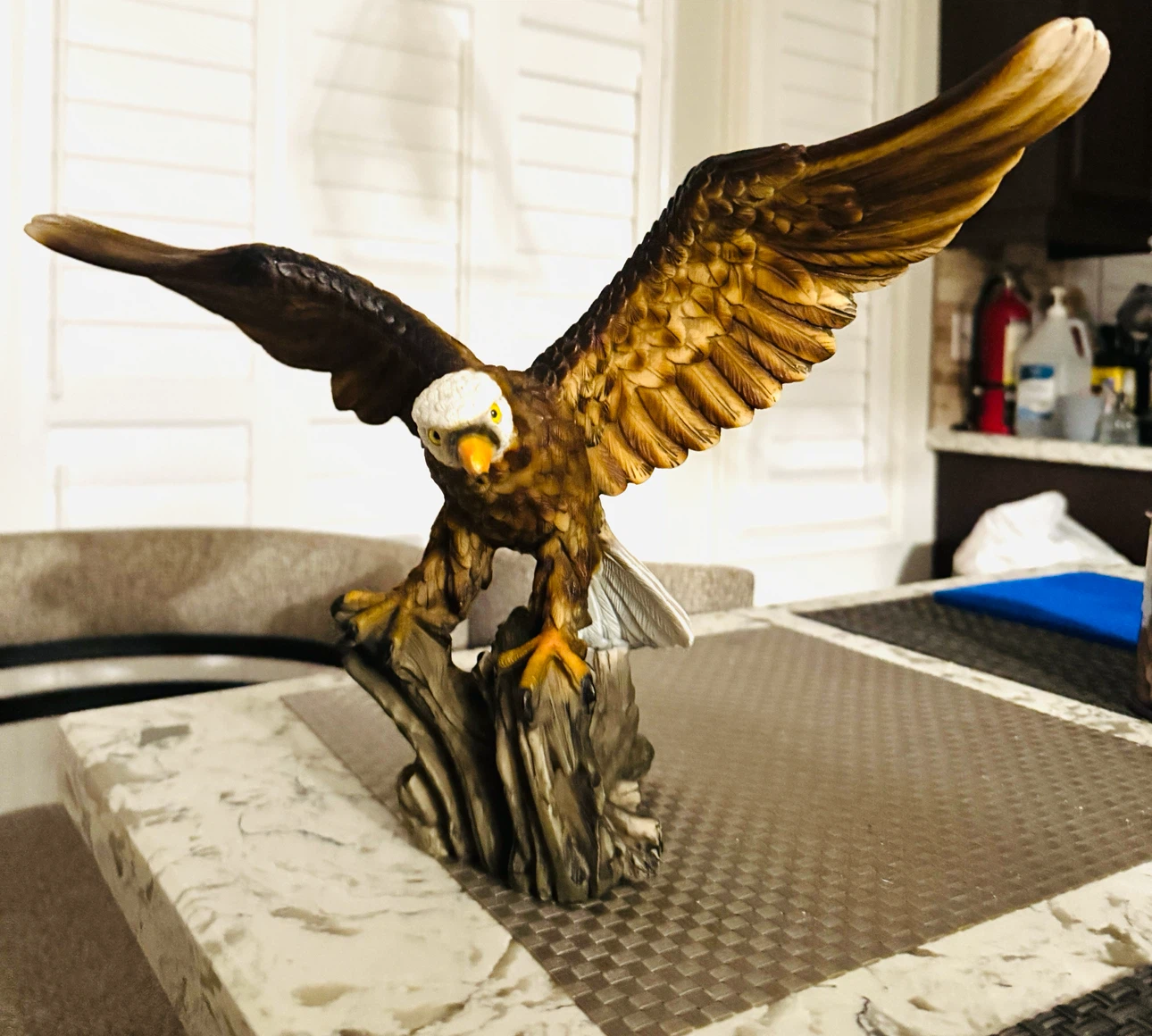 Eagle Statue Figurine - photo 2