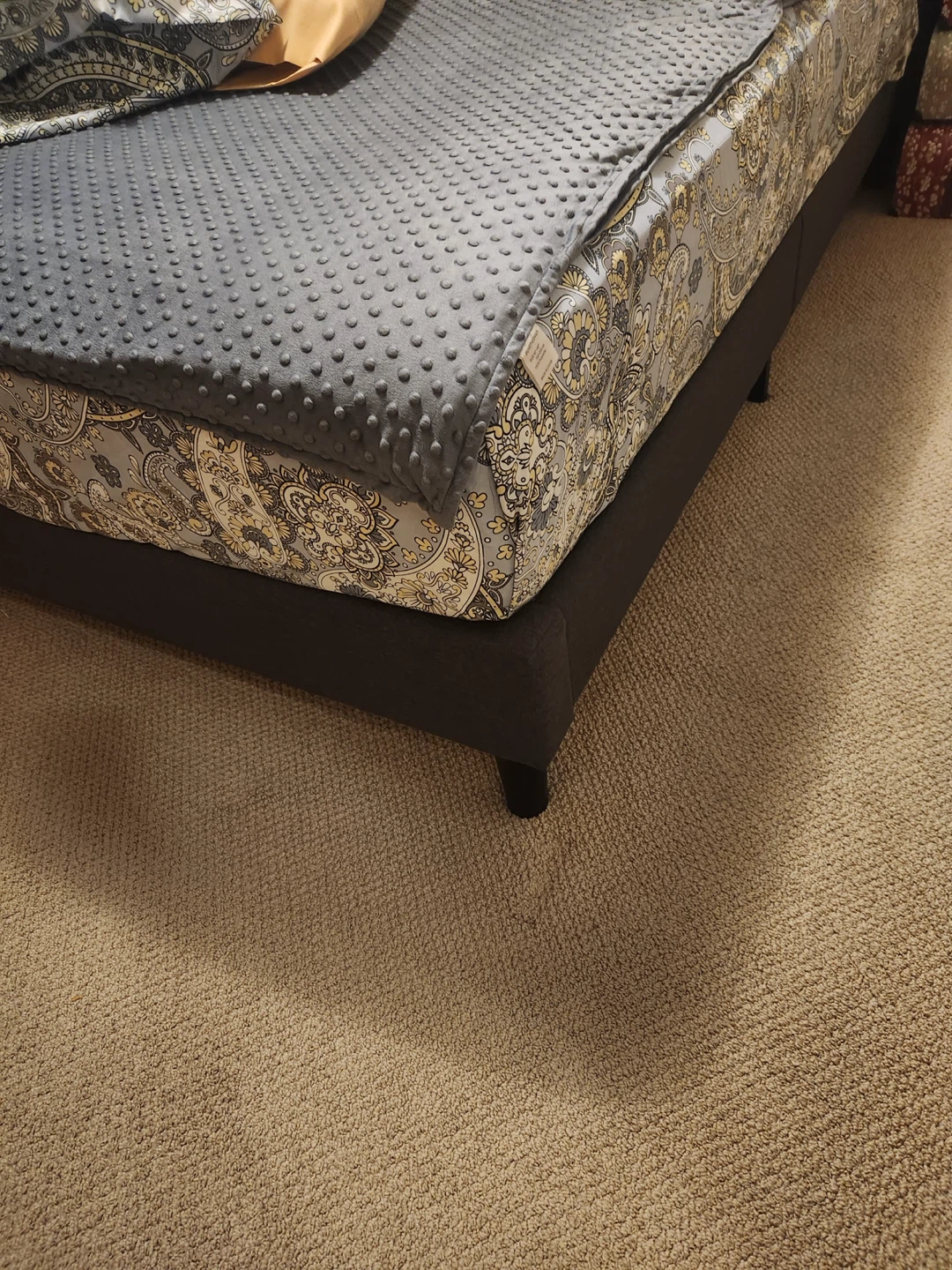 Queen bed frame - photo 3