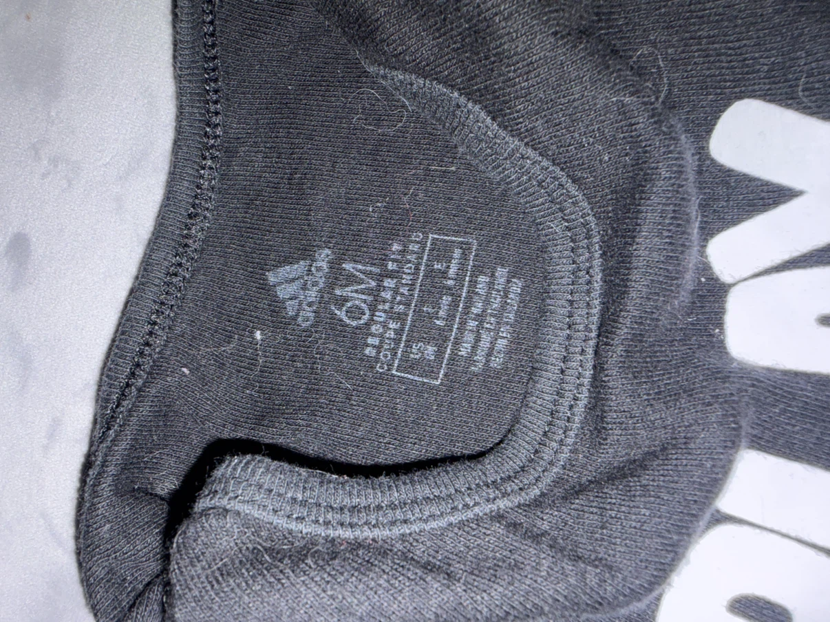 Ensemble de 2 cache-couches Adidas 6 mois - photo 4