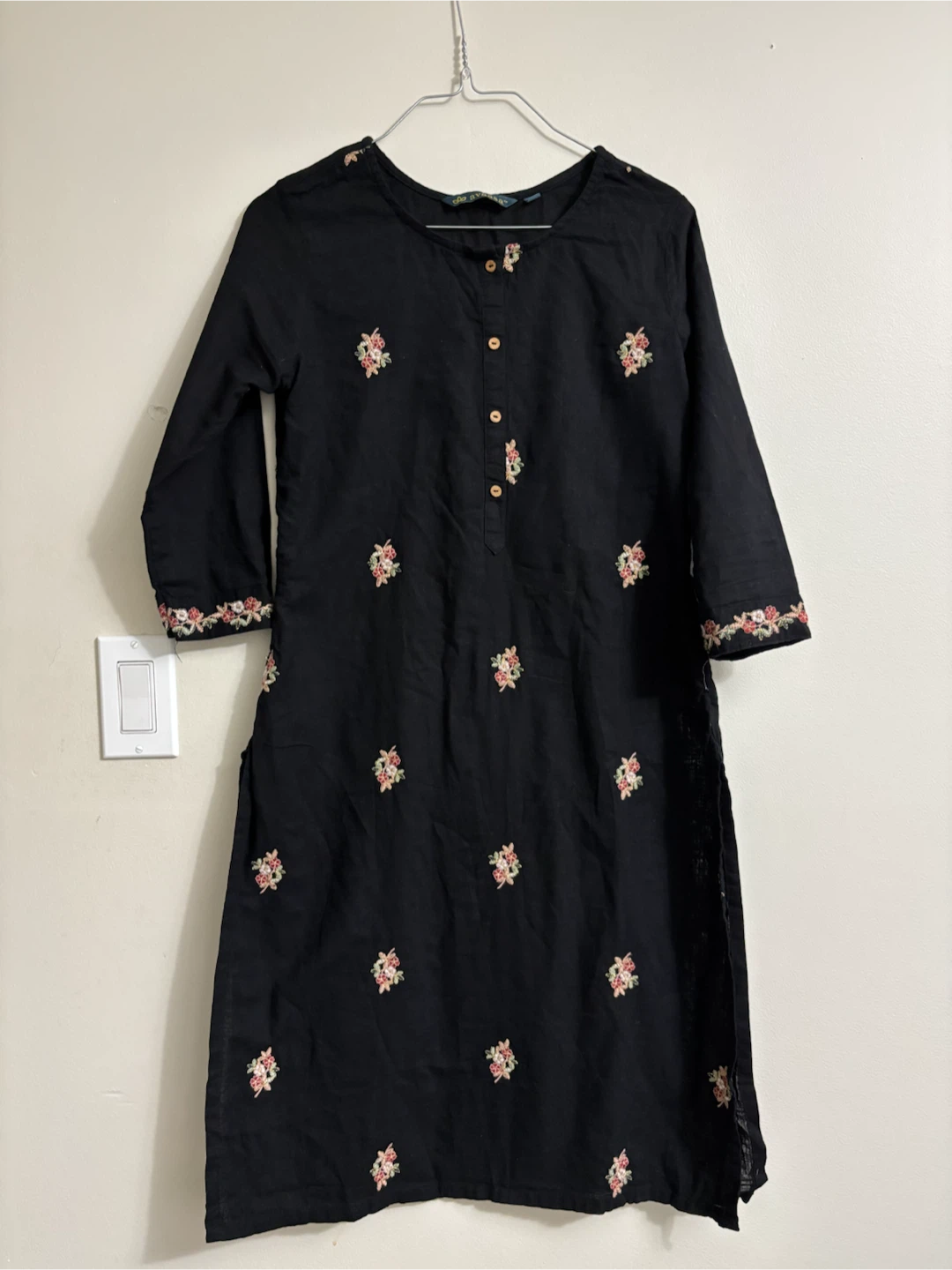 Black embroidered kurti