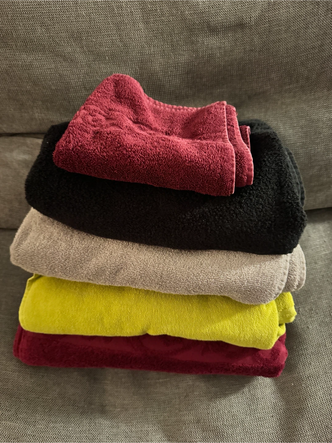 Assorted Colour Towels (4 large + 2 hand towels) - all for $15