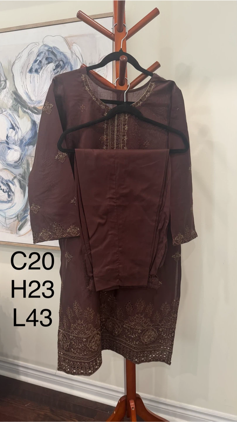 Embroidered Brown Kurti with Pants and Dupatta - photo 5