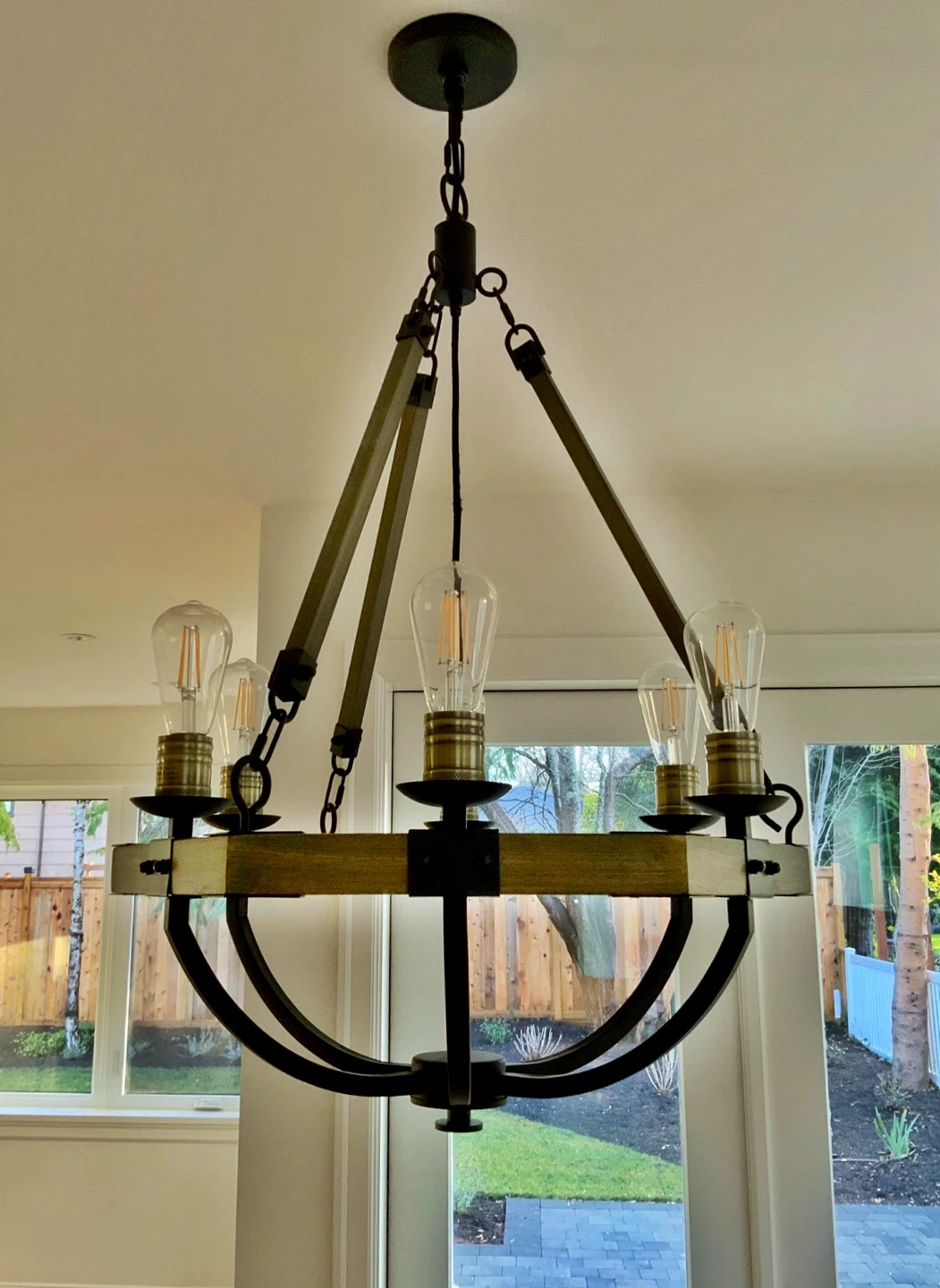 ⭐️BRAND NEW Weathered Wood with Bronze iron accents chandelier⭐️ - photo 2