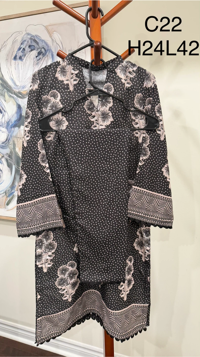 Women's 3-Piece Black Floral Print Suit with Dupatta - photo 5