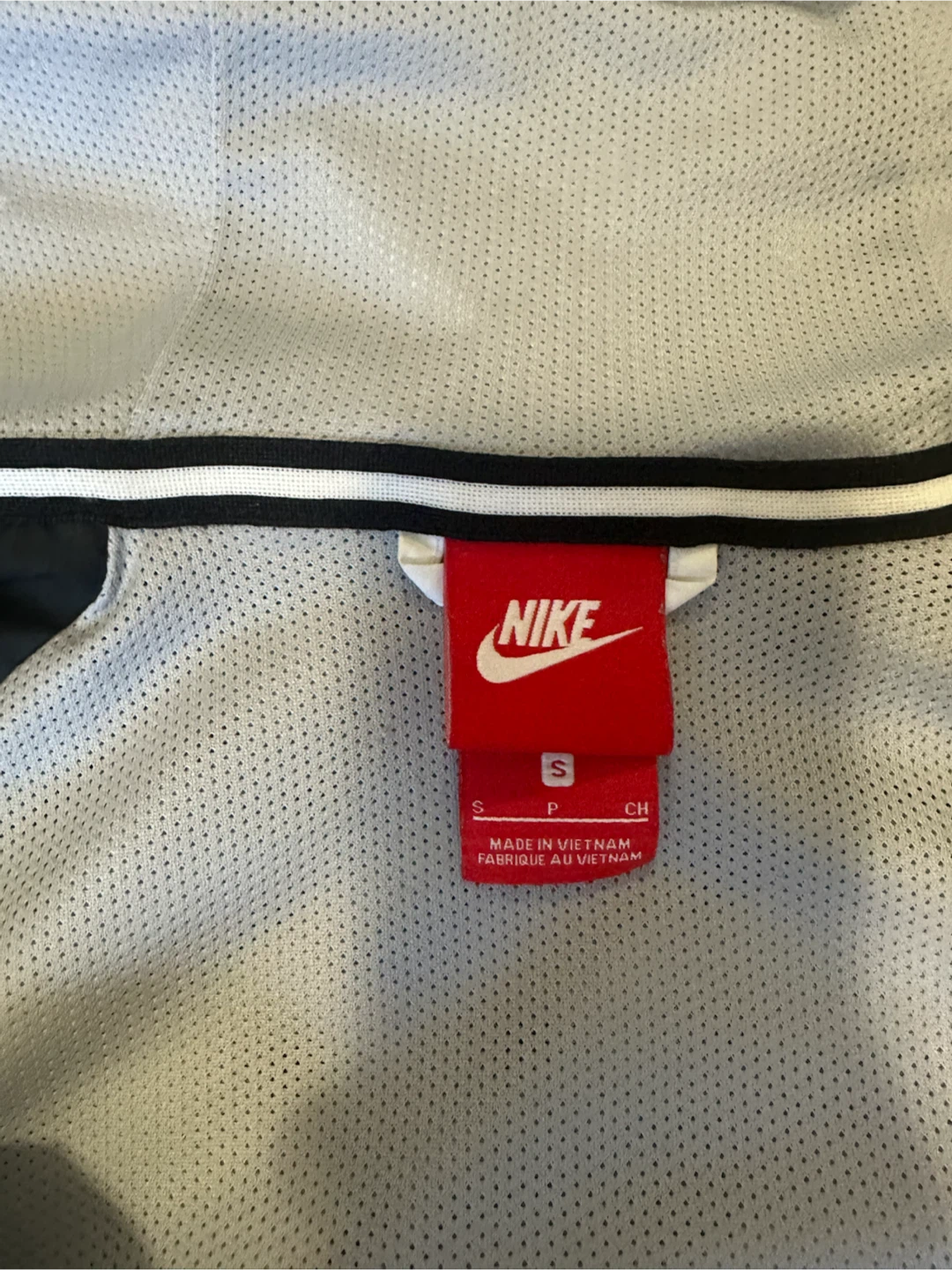 Nike Windbreaker Hoodie - photo 2