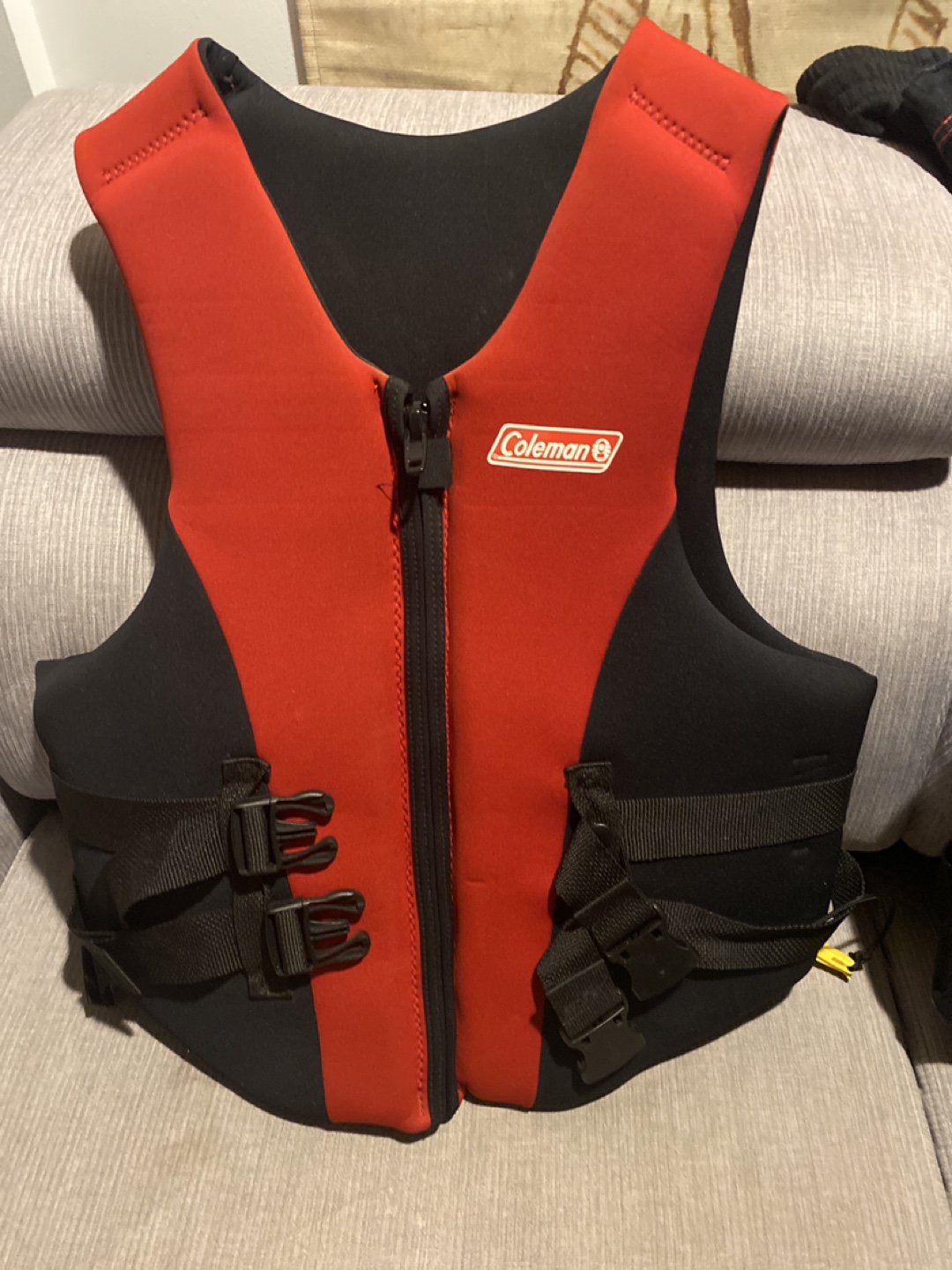 Coleman Life Vest - Red/Black