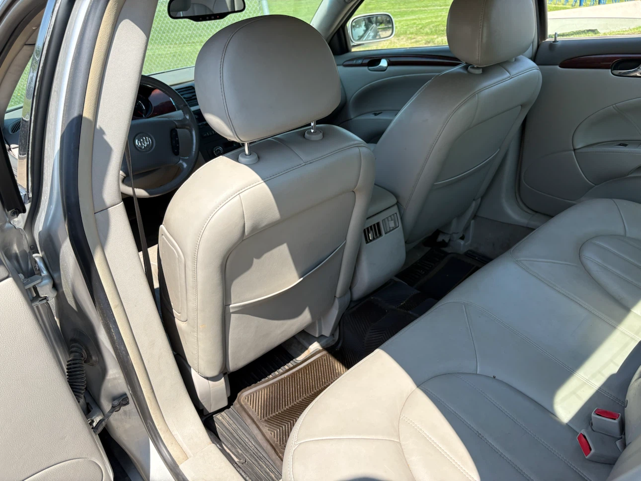 Silver Buick LaCrosse Sedan - photo 4