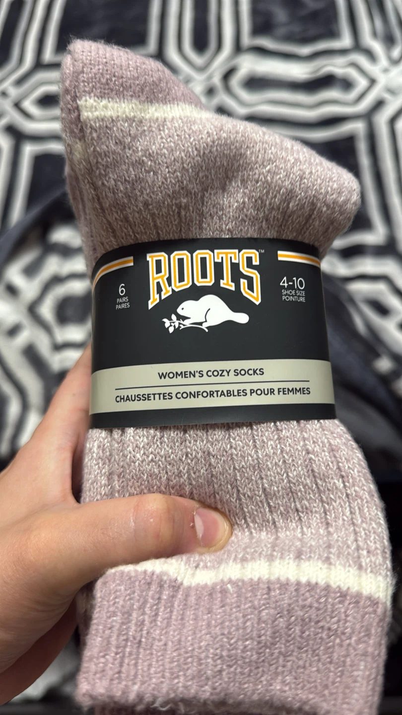 Roots Women's Cozy Socks - Shoe Size 4-10