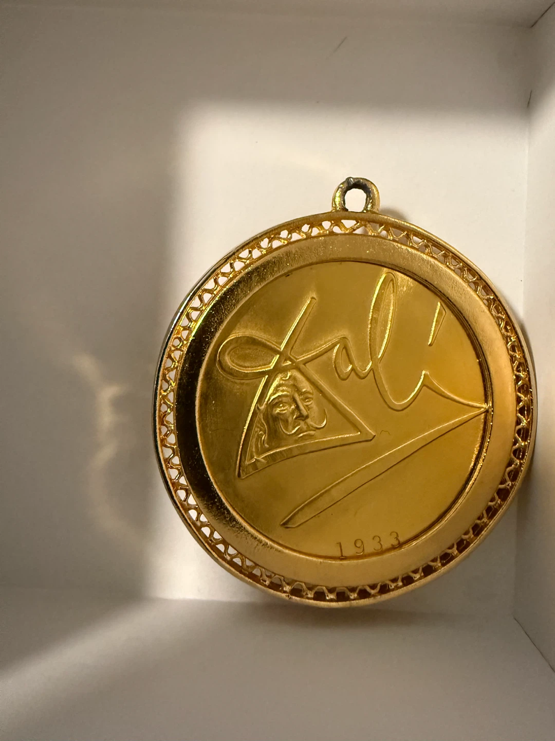 Salvador Dali Leda and the Swan Medallion - photo 2