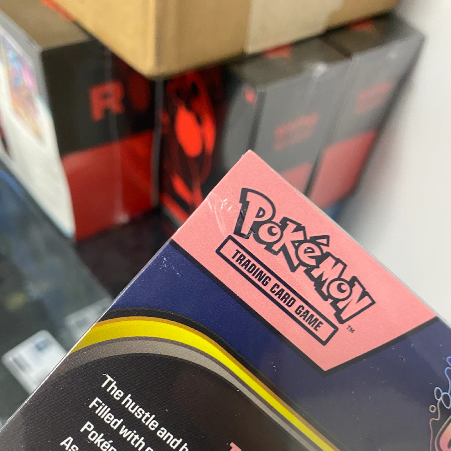 Pokemon Chaos Rising ETB - photo 2