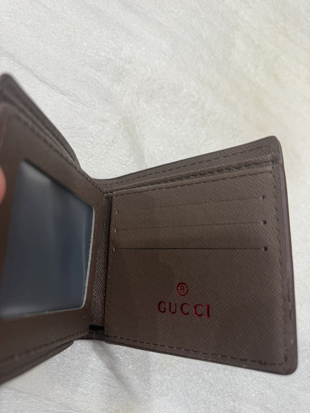 Gucci Bi-Fold Wallet - photo 4