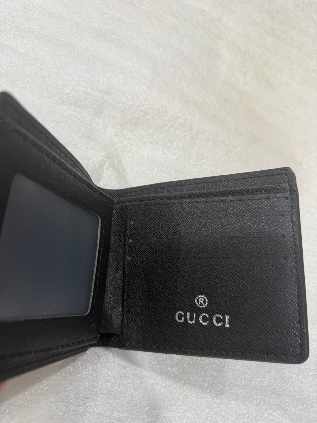 Gucci Bi-fold Wallet - photo 4