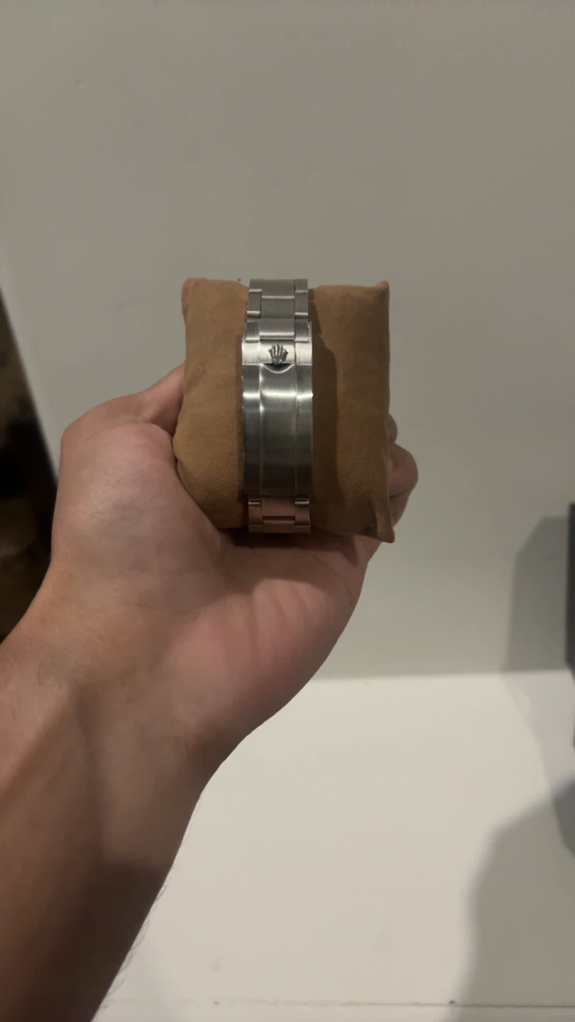 Watch - photo 2