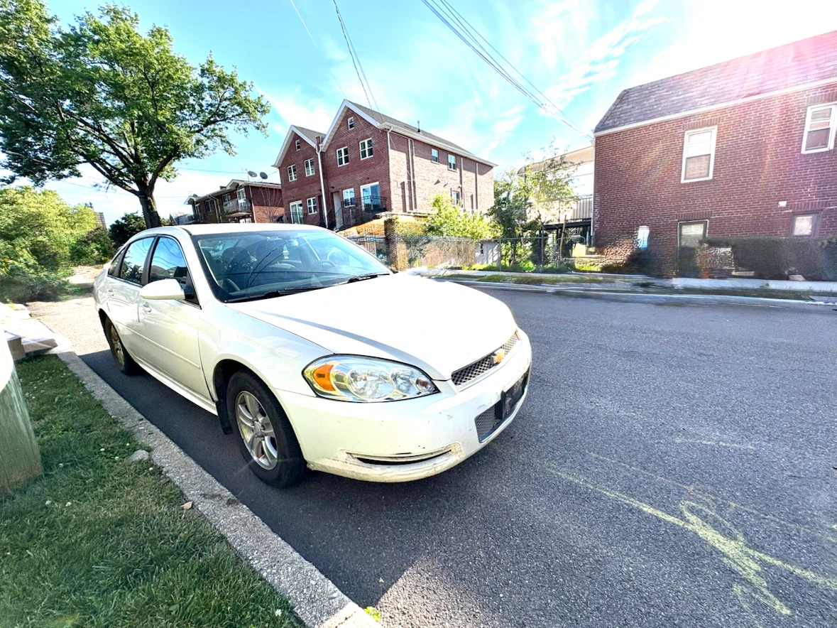 2014 Chevy impala LS - photo 2