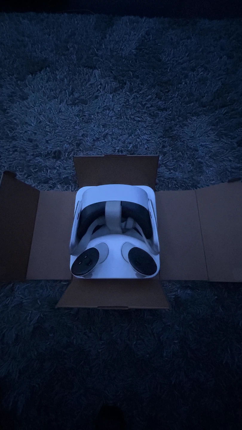 Meta Quest 3S VR Headset - 128GB - photo 3