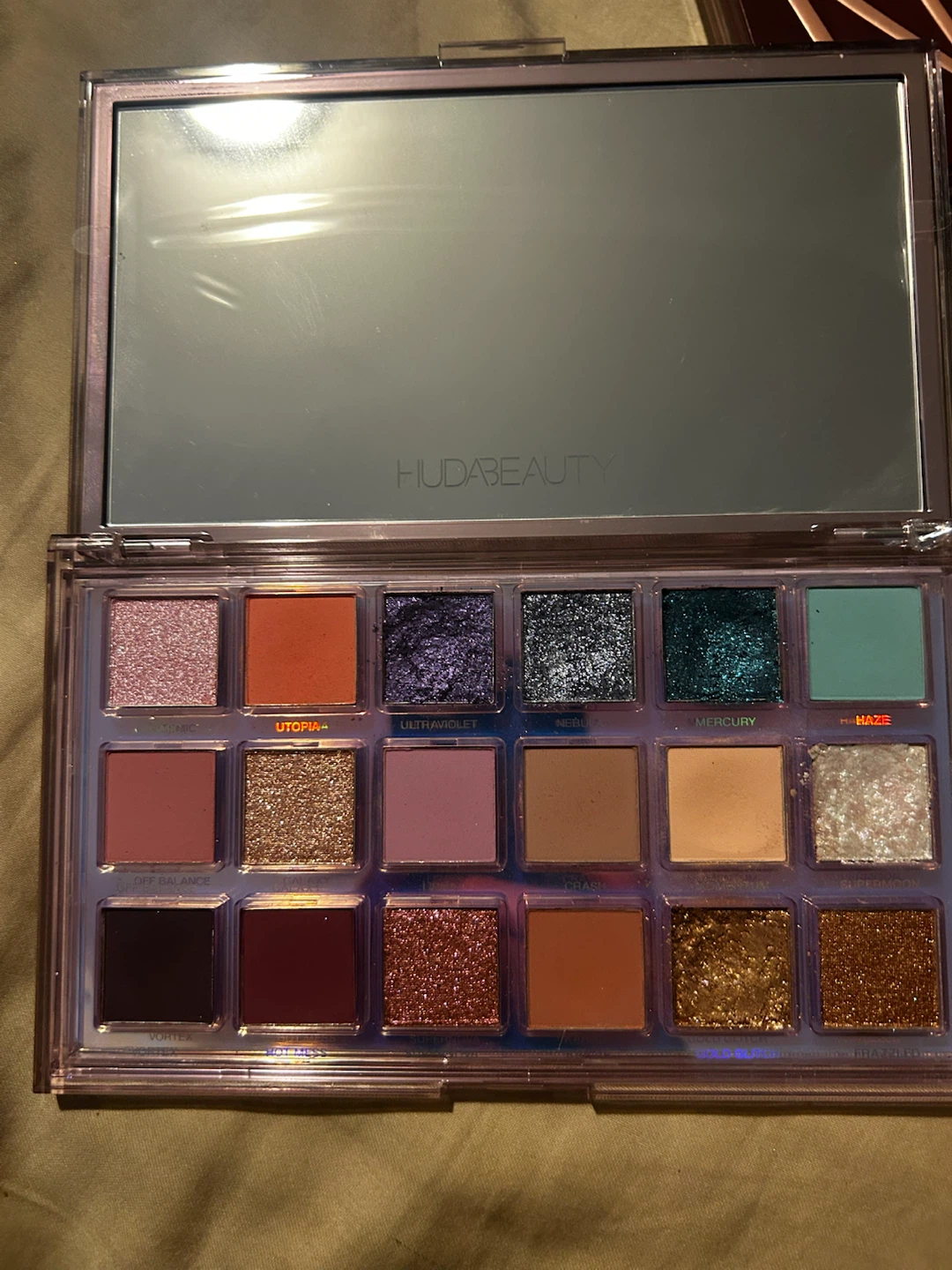 HUDA BEAUTY Mercury Retrograde Eyeshadow Palette - photo 2