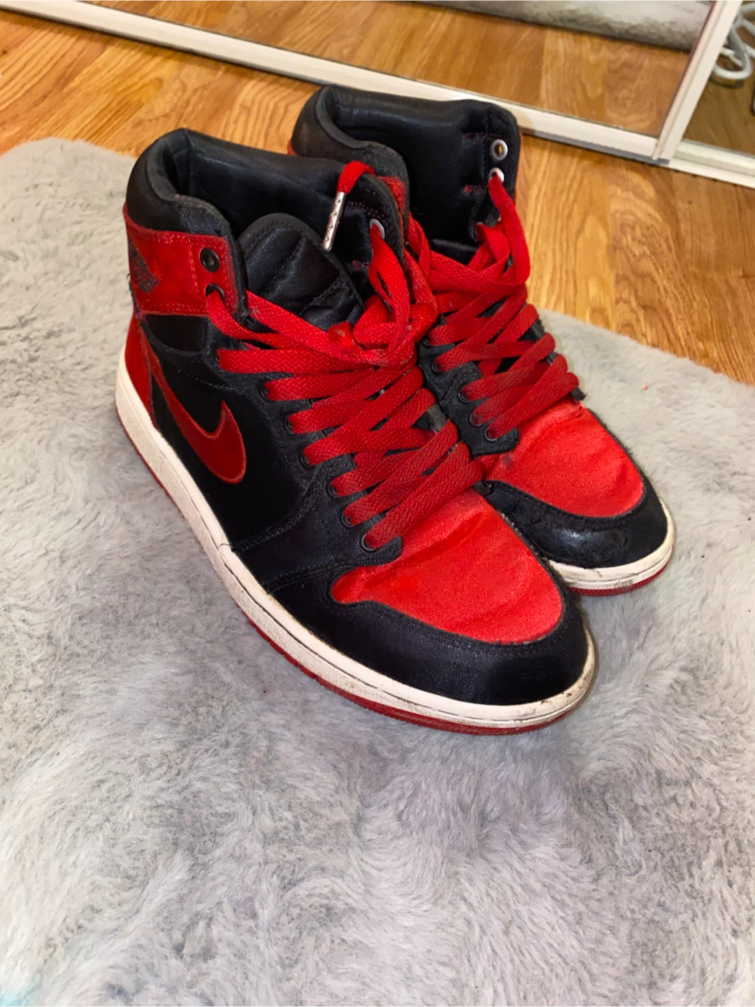 Air Jordan 1 Retro High OG (Size 8) woman’s PICK UP ASAP