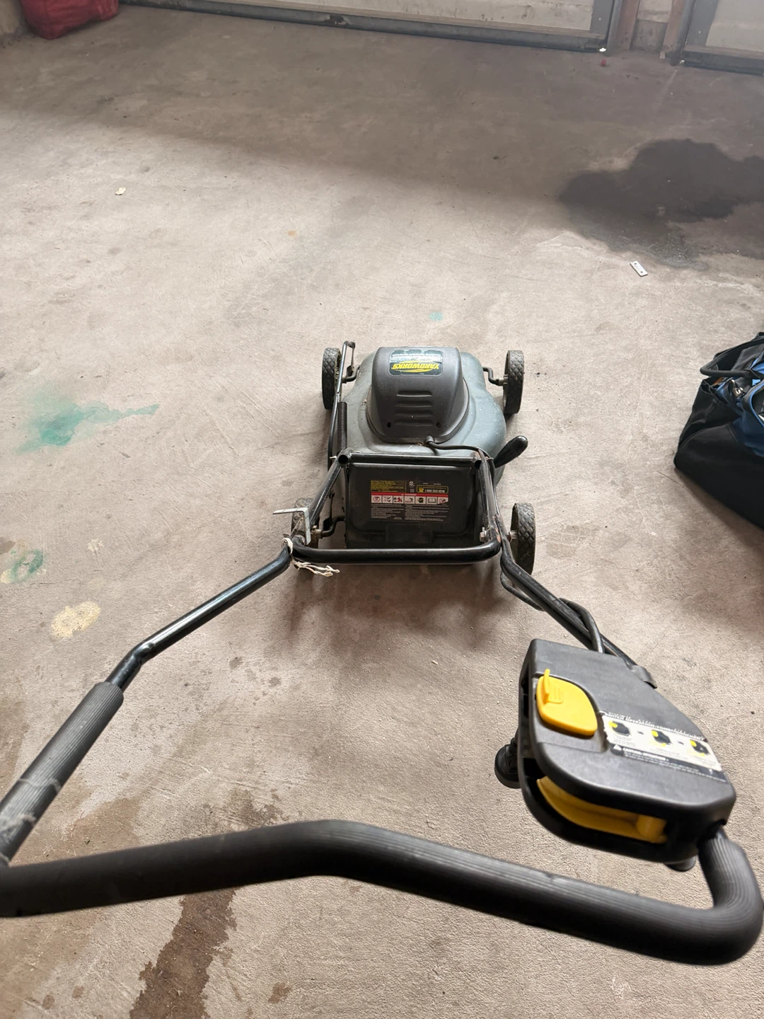 Yardworks Electric Lawn Mower 14" 8A