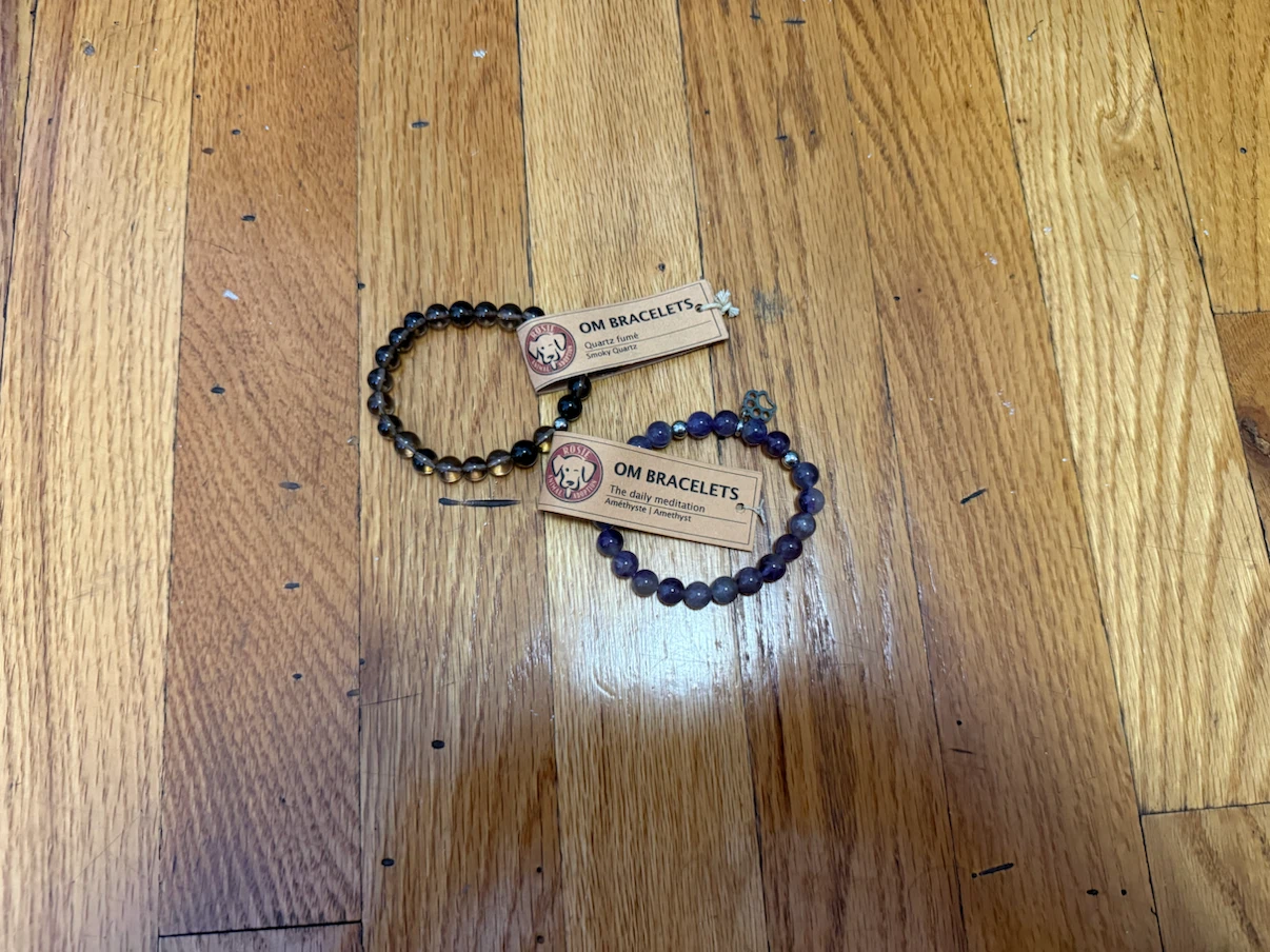 Free bracelets, plates