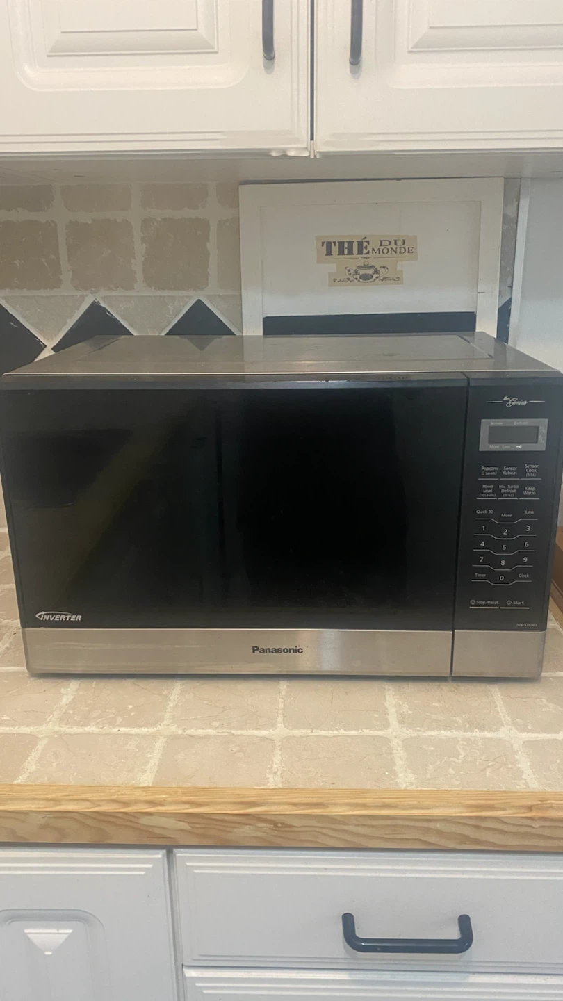 Microwave - Panasonic (Model NN-ST696 S)