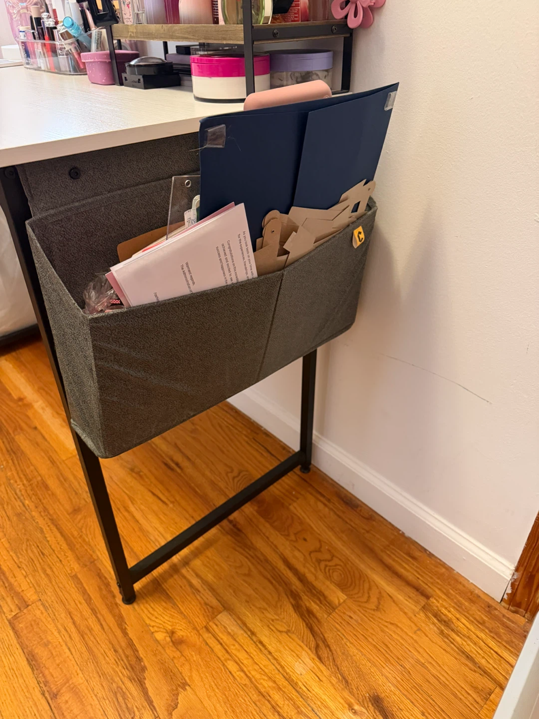 White Desk with Storage Organizer - photo 3
