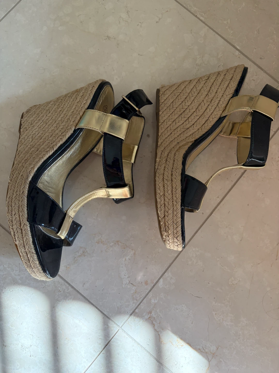 ISOLA Black Patent Espadrille Wedge Sandals - photo 3