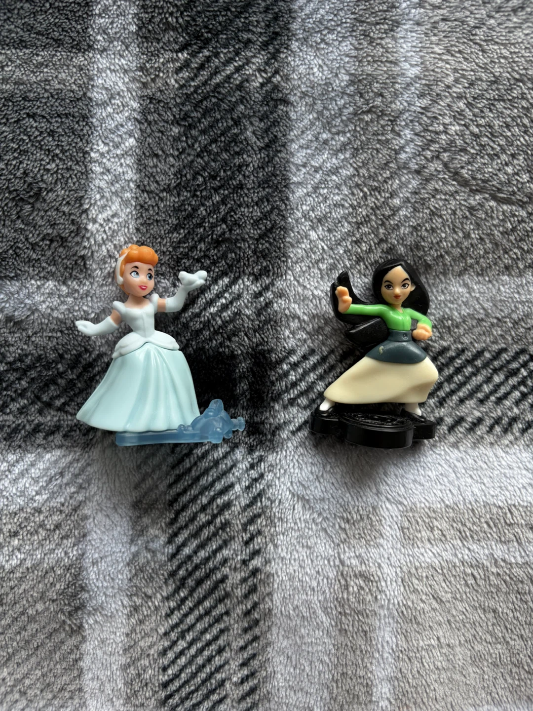 Disney Princess Figurines - Cinderella & Mulan