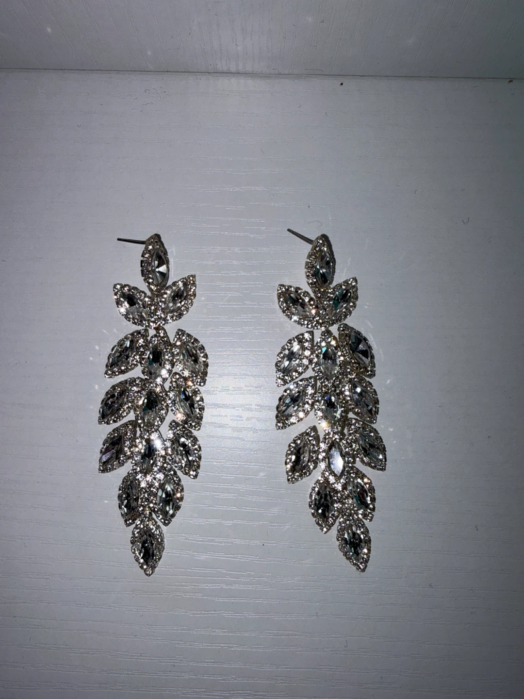 Sparkly Chandelier Earrings - photo 2