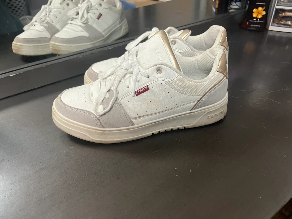 Levi's Women's White Sneakers Size 8.5