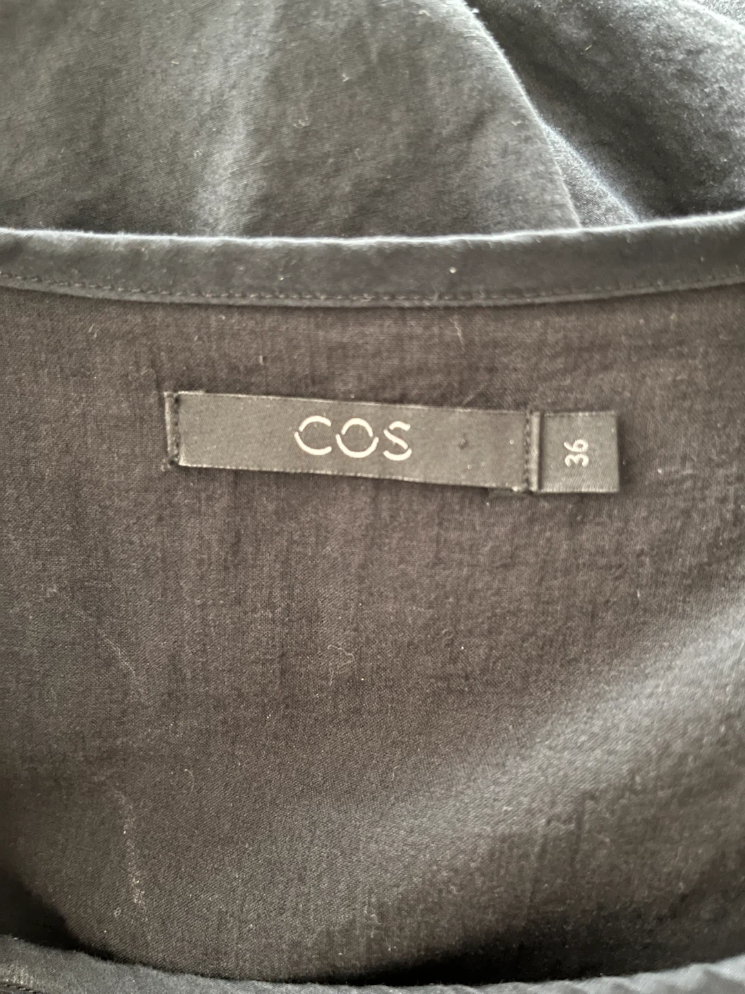 COS Black Balloon Sleeve Top - photo 4