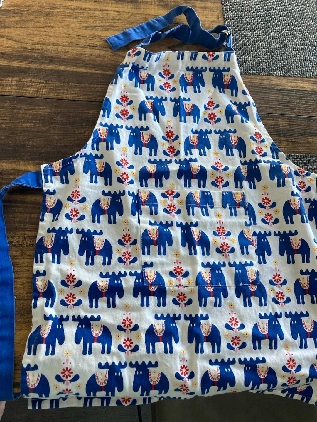 Moz Sweden Moose Print Apron