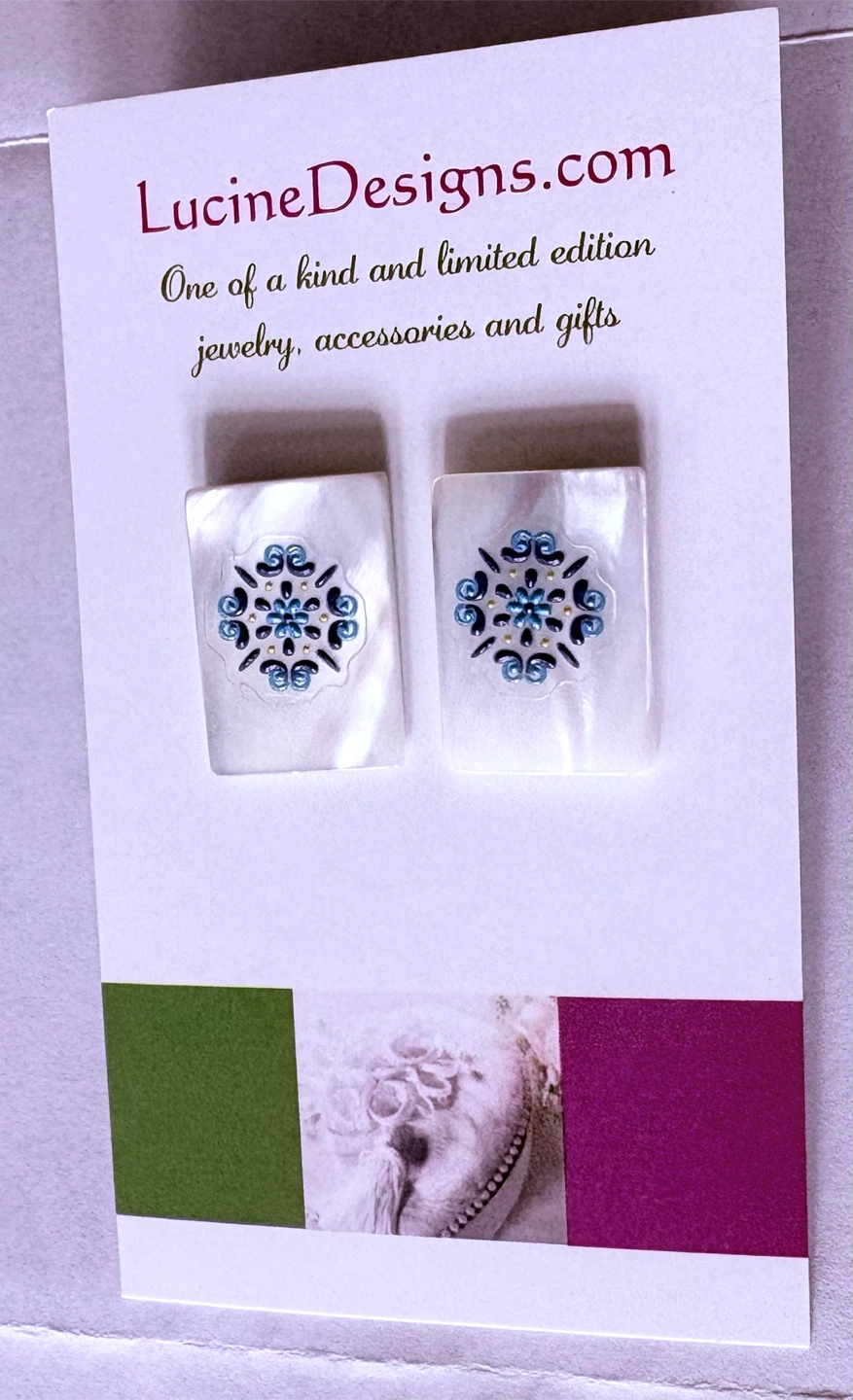 Mother of Pearl pierced earrings with blue design - photo 2