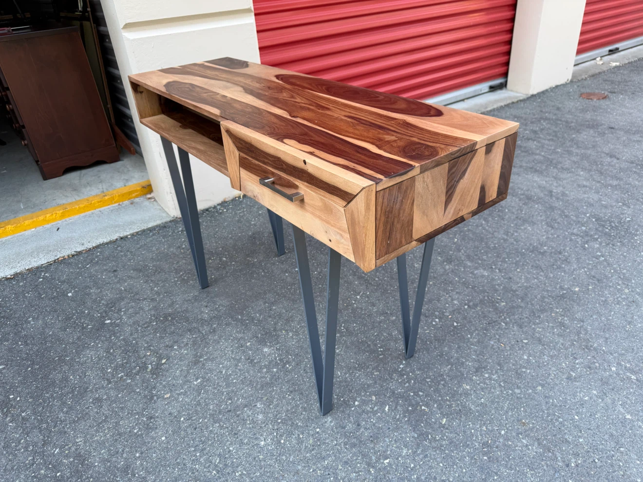 Mango wood desk