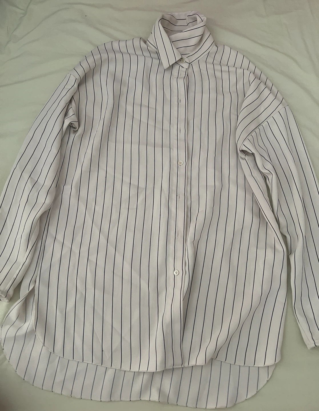Aritzia - Babaton XS Pinstripe Button-Up Shirt - photo 2
