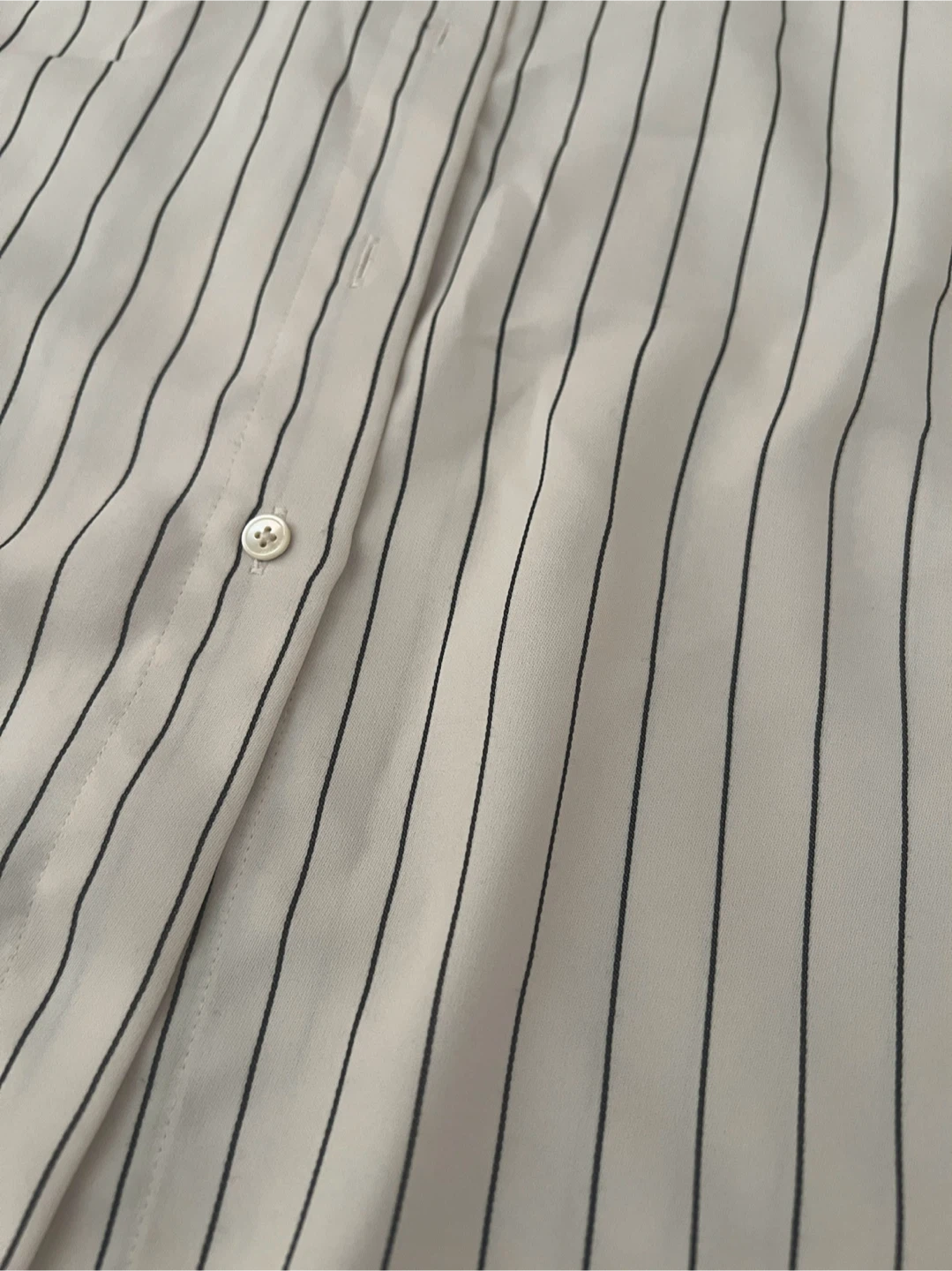 Aritzia - Babaton XS Pinstripe Button-Up Shirt - photo 3