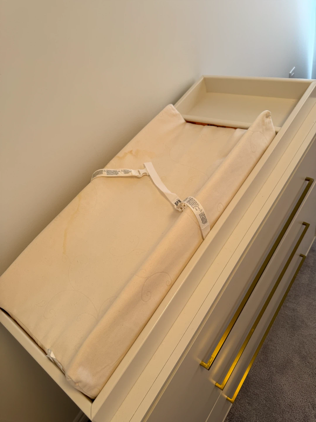 Cream 3-Drawer Dresser with Changing Top - photo 5
