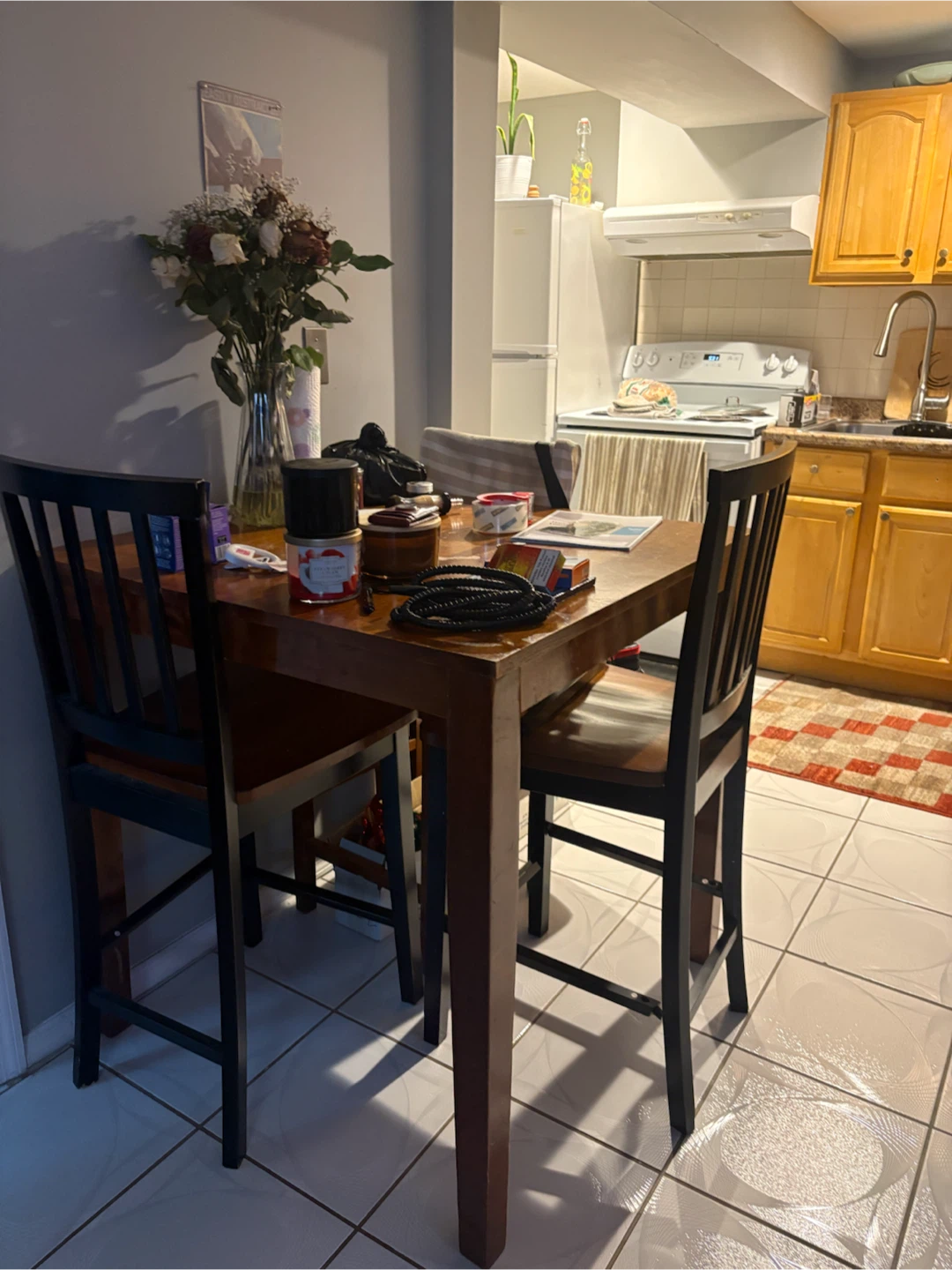Tall square table ( 3 high chairs included )