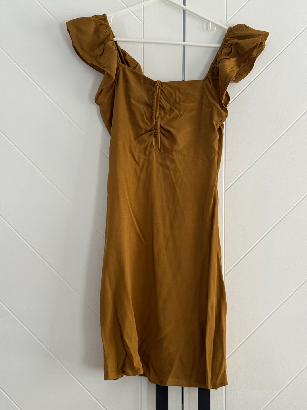 Dynamite Off Shoulder Dress - Gold Brown - TP/XS