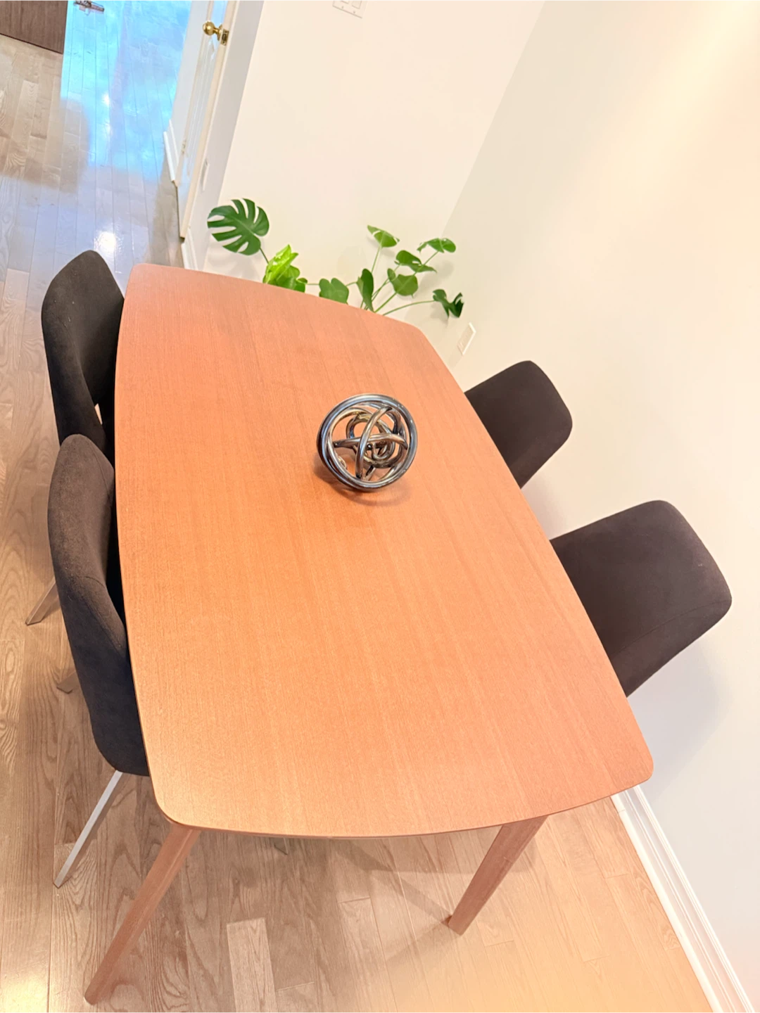 Wood Dining Table with 4 Chairs