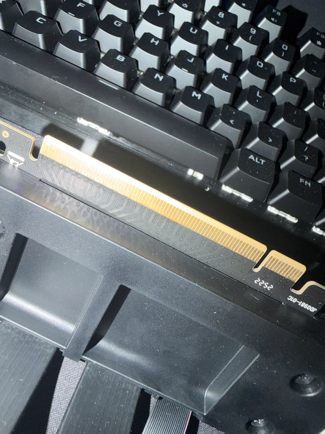 Hyte y70 PCIe 4.0 Riser Cable - photo 4