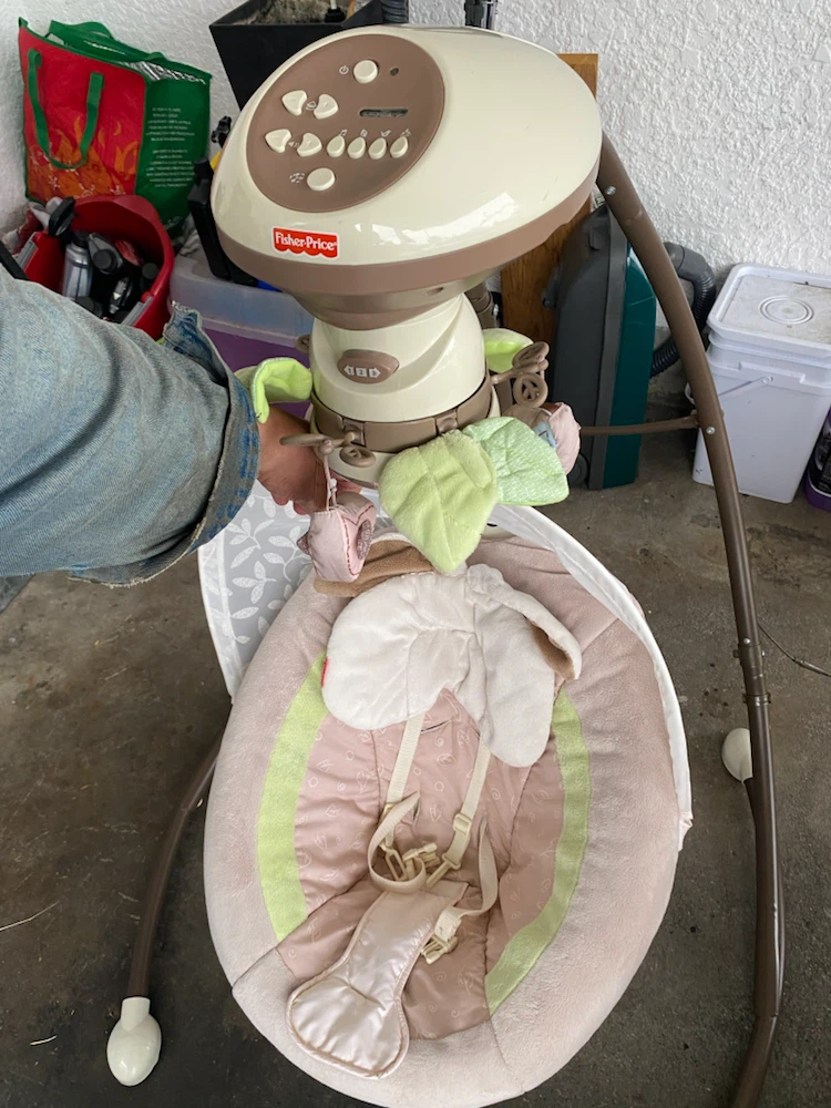Fisher-Price Baby Swing - photo 3