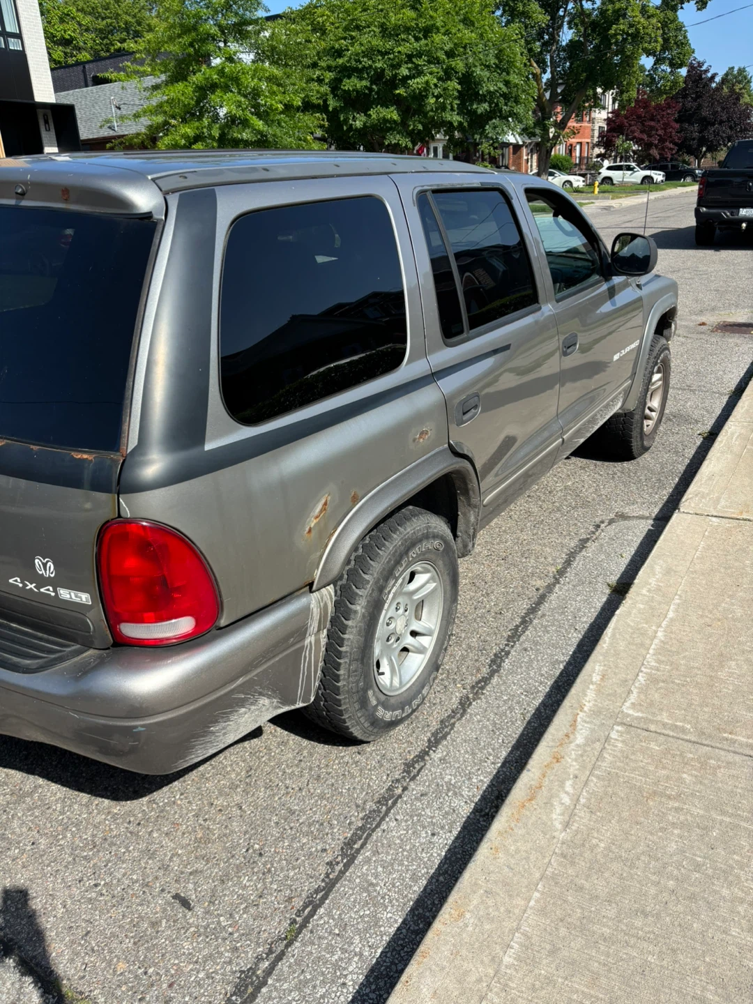 2000 Dodge Durango SLT 5.9L V8 400kms