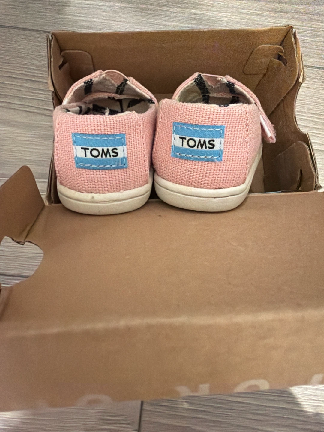 TOMS Classic Tiny Baby Shoes Pink Heritage Canvas - photo 3